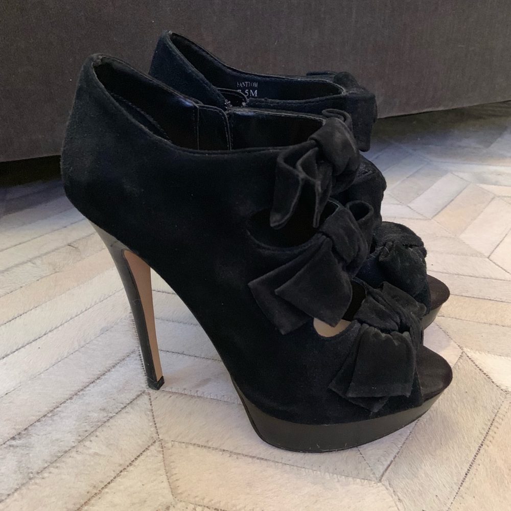 100% Authentic Steve Madden Fanttom Shoe Size 7.5